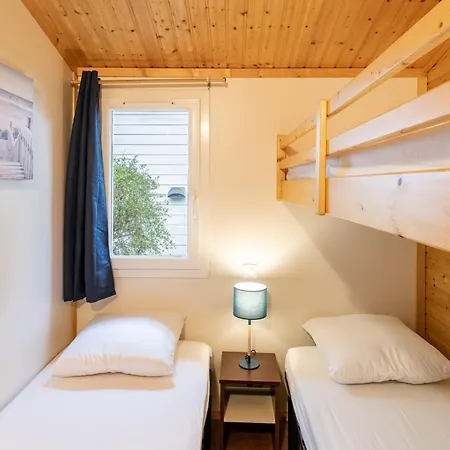 Mimizan, Cottage Avec Piscines & Spa Proche Plage