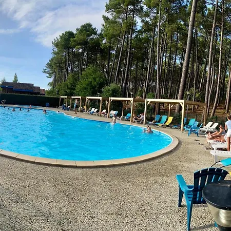 Mimizan, Cottage Avec Piscines & Spa Proche Plage
