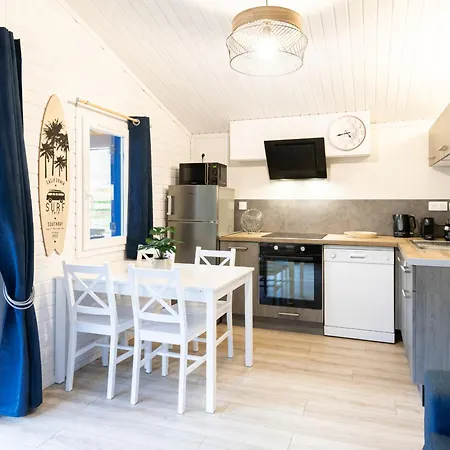 Mimizan, Cottage Avec Piscines & Spa Proche Plage Bias (Landes)